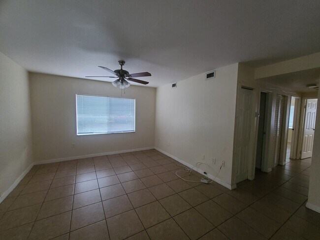 Foto del edificio - 378 48th Ave N