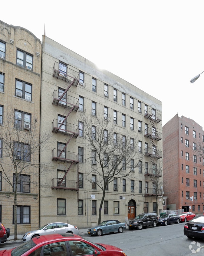 Primary Photo - 3540 Rochambeau Ave