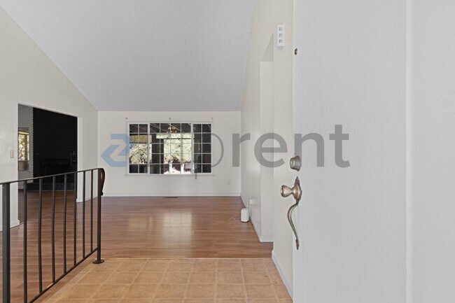 Foto del edificio - 1471 Valenzuela Ct