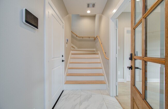 Foto del edificio - 10914 Fire Creek Dr