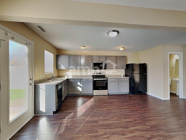 Foto del edificio - 8349 Sansa St