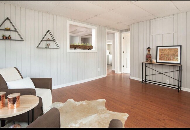 Foto del edificio - 129 Henry Ave