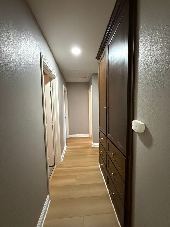 Foto del edificio - First time rental! 3 bed, 2 bath single story home