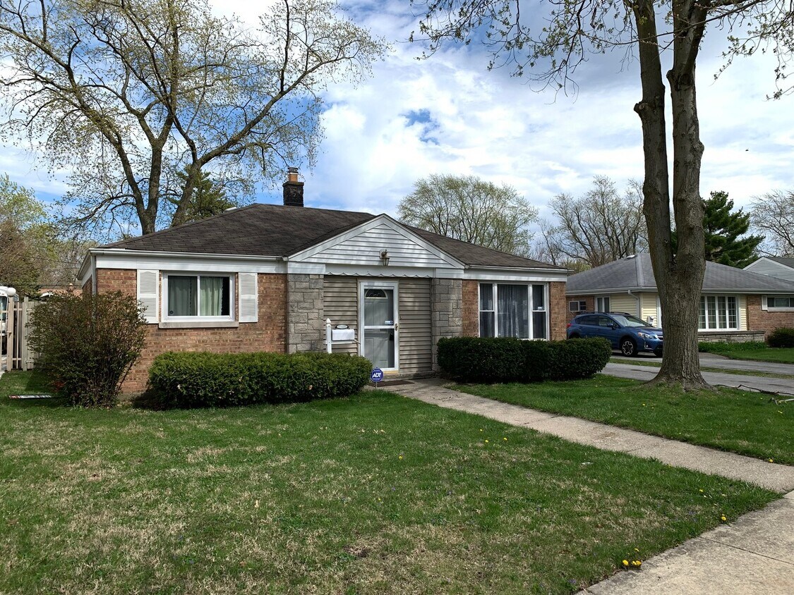 17615 Hillside Ave, Homewood, IL 60430 House Rental in Homewood, IL