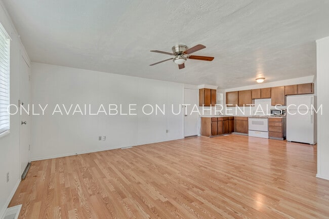 Building Photo - 595 W 1850 N