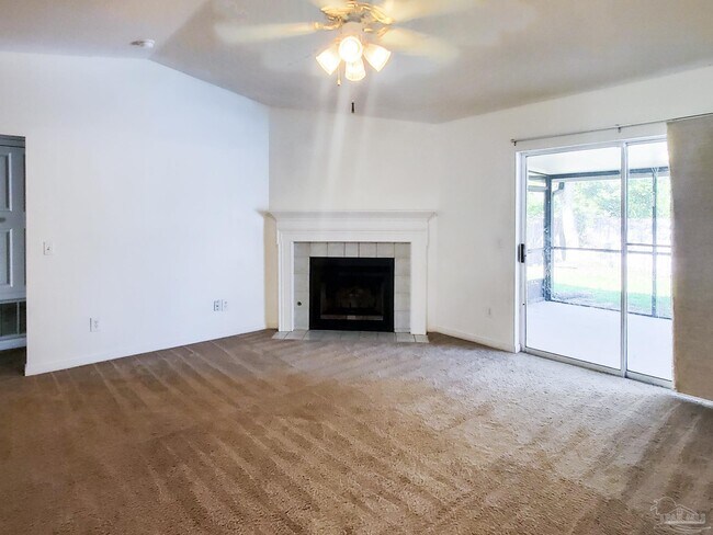 Foto del edificio - 412 Bay Oaks Dr