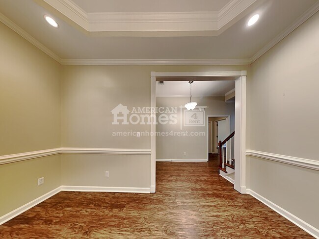 Building Photo - 495 Mingarry Drive