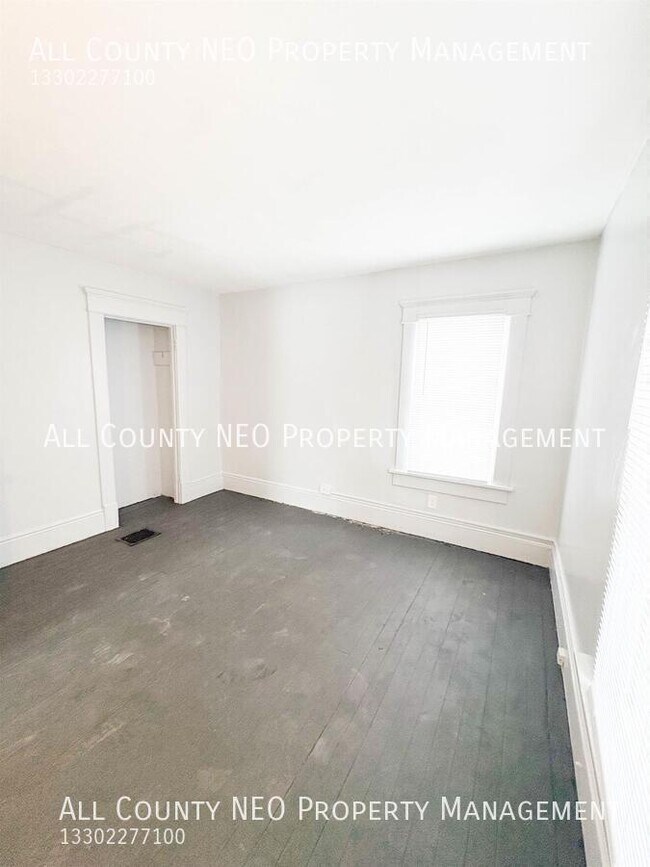 Foto del edificio - 911 Fulton Rd NW