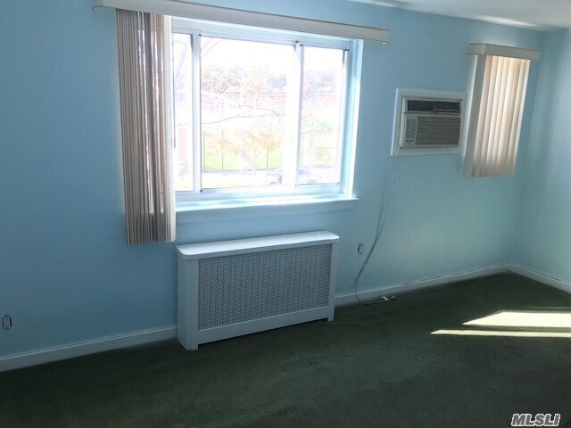 Foto del edificio - 76-03 Commonwealth Blvd