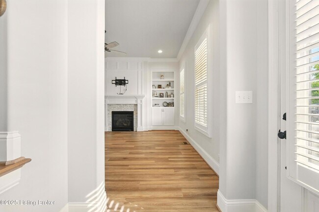Foto del edificio - 6218 Mistflower Cir