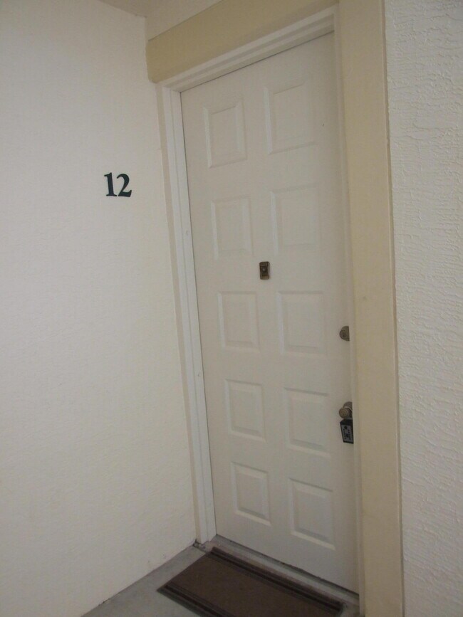 Foto del edificio - 4822 Chancellor Dr