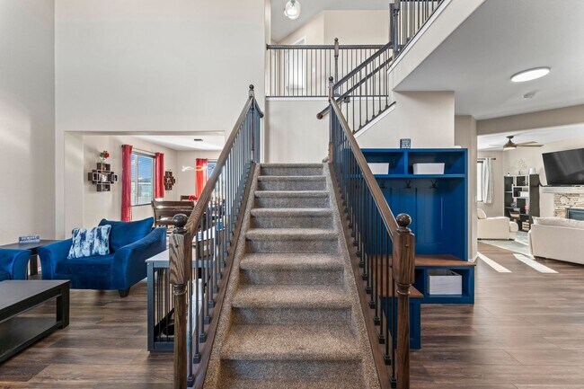 Foto del edificio - Beautiful 5-Bedroom, 4-Bathroom Home with ...