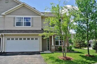 Building Photo - 1554 Independence Dr