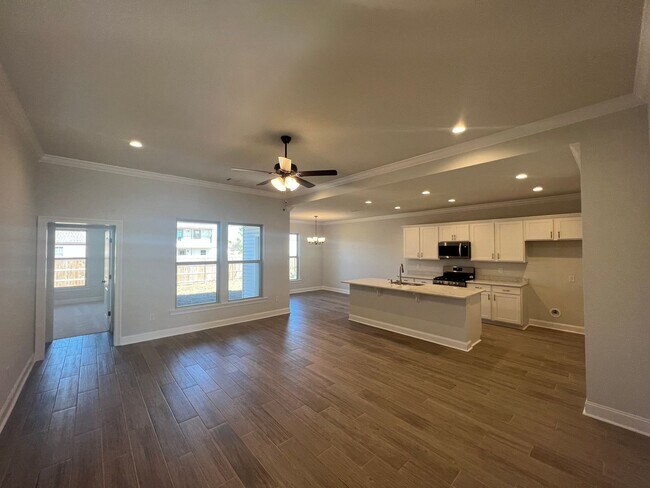 Foto del edificio - New Construction in Jamestown Crossing Pra...