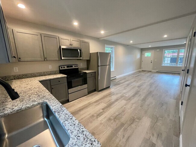 Building Photo - 13-15 Kassey Way