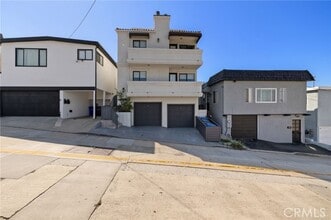Building Photo - 208 45th St