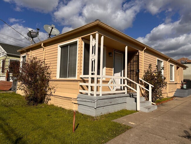 Building Photo - 7108