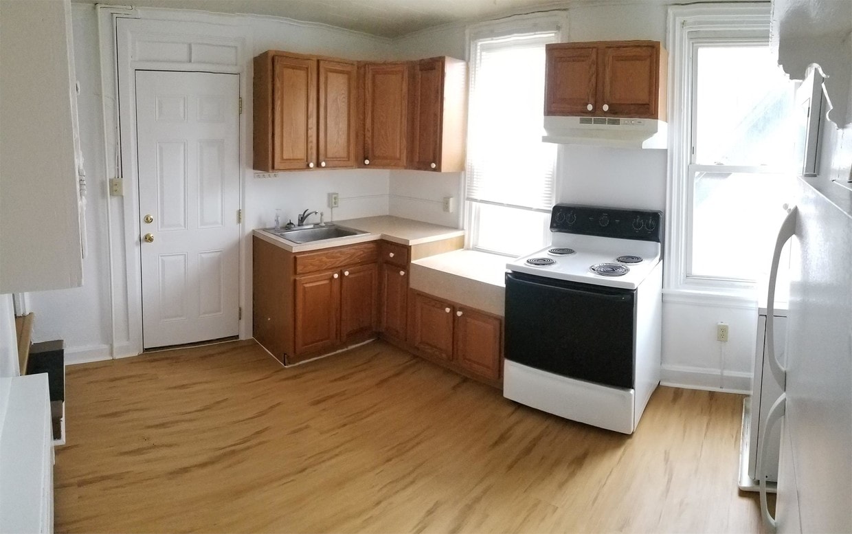 204 N West St Unit 1, Carlisle, PA 17013 Apartment for Rent in Carlisle, PA