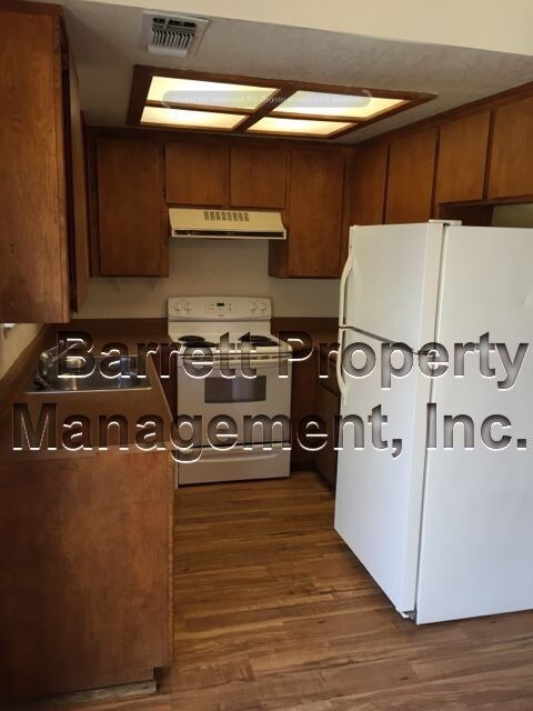 Building Photo - Park Place Apartment 2/1.5 Section 8 OK