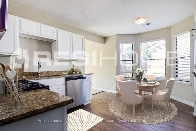 Foto del edificio - 5515 Reynolds Rd