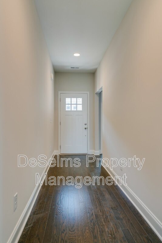 Building Photo - 127 Auxley Ct