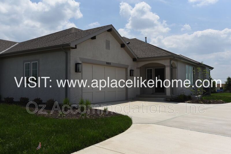 Primary Photo - 21853 W 82nd Terrace