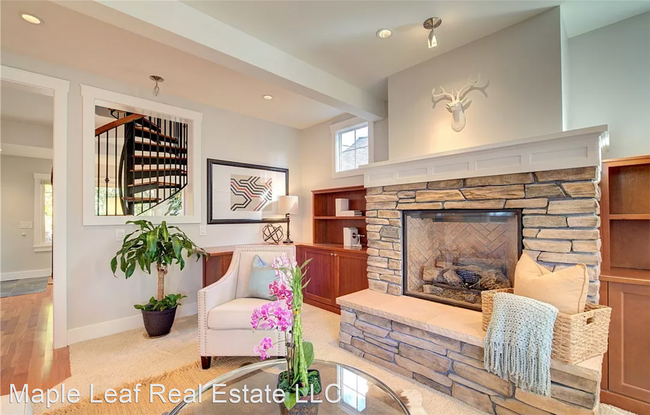 Foto del edificio - 2 br, 3 bath House - 2411 N 39th St