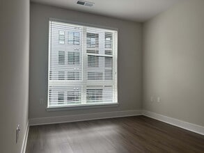 Interior Photo - The Rae