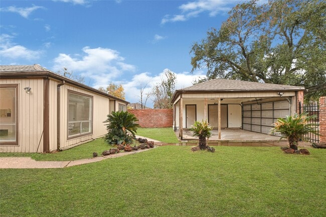 Foto del edificio - 13023 Lima Dr