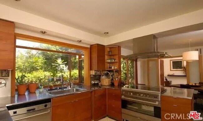 Foto del edificio - 4980 Alatar Dr