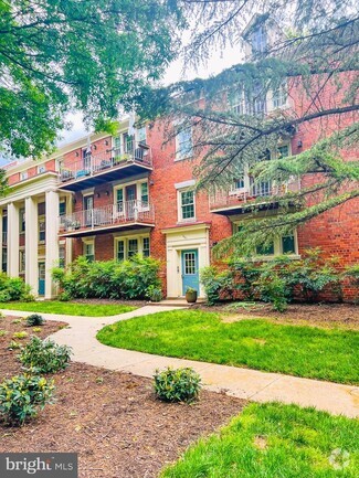Building Photo - 1401 E Abingdon Dr
