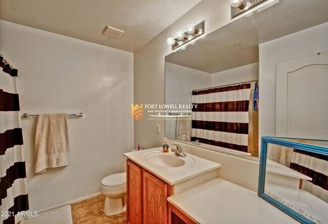 Foto del edificio - 8169 W Groom Creek Rd