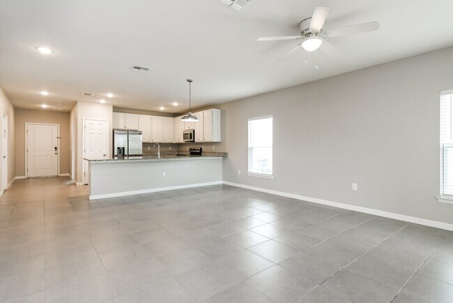 Building Photo - 1851 Superior Ct