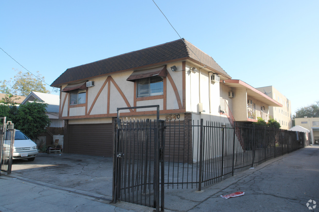 Primary Photo - 5540 Bonner Ave