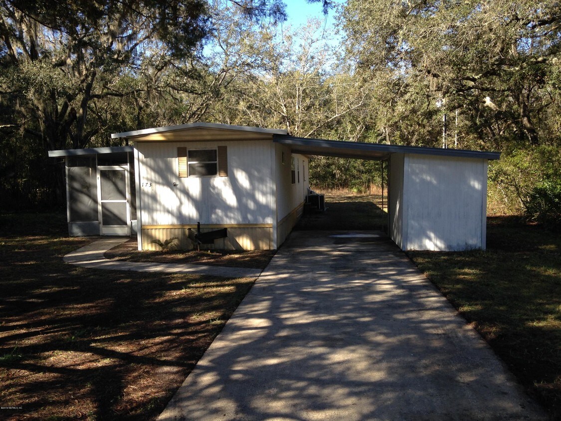 173 Reaves Ave, Interlachen, FL 32148 House for Rent in Interlachen