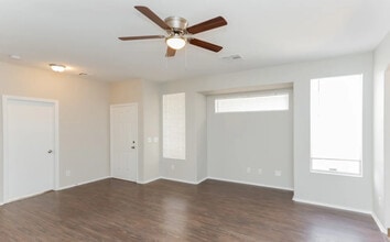 Building Photo - 7354 Tamoshanter Way