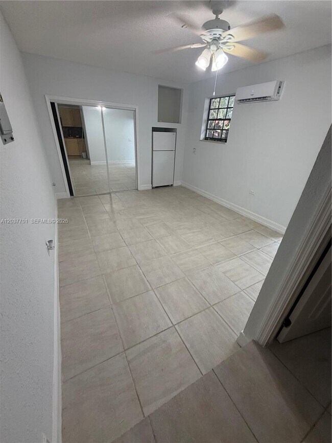 Foto del edificio - 4741 SW 3rd St