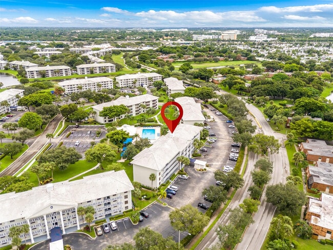 Building Photo - 1719 Whitehall Dr