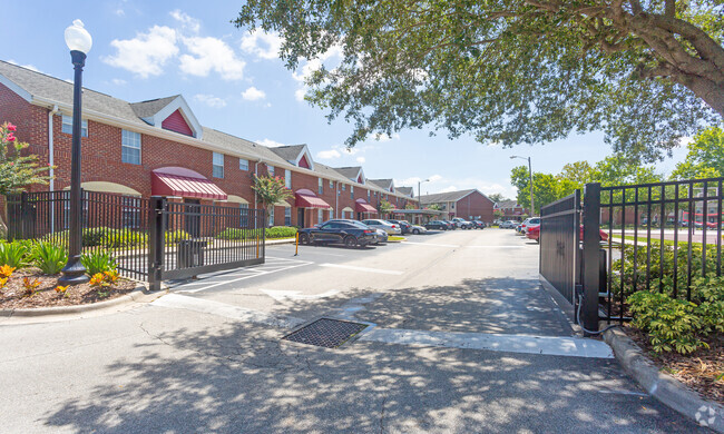 Gated Entry - Campus Crossings on Alafaya