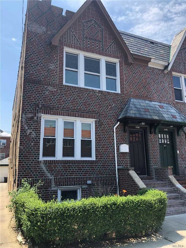 Primary Photo - 67-18 47th Ave