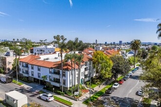 Building Photo - 960 N. Alfred