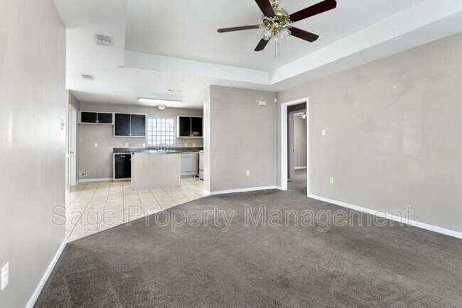 Building Photo - 1011 Woodhill Dr