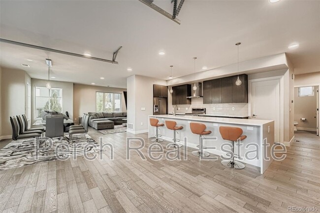 Foto del edificio - 177 S Harrison St