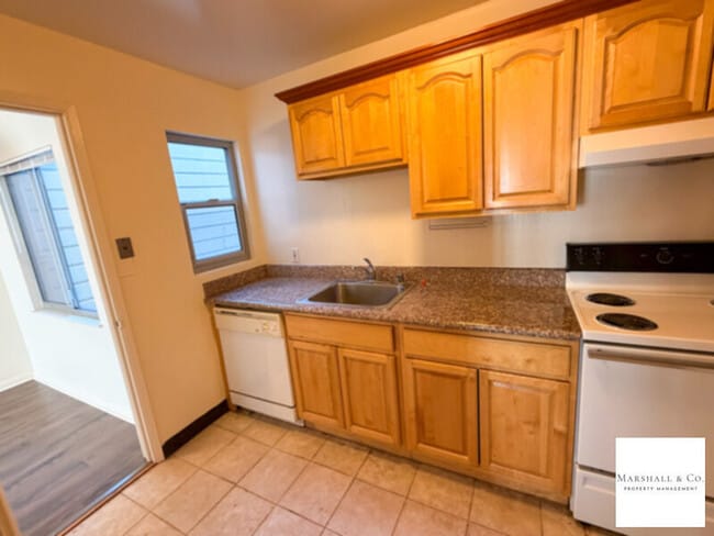 Foto del edificio - PAC HEIGHTS!  REMOD 2BR/2BA QUIET BUILDING, ELEVATOR, GREAT LOCATION