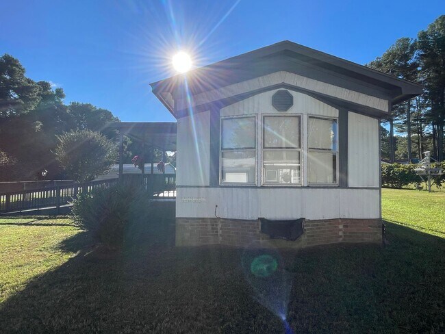 Foto del edificio - Quiet setting between Angier and Fuquay Varina