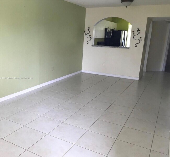 Foto del edificio - 2701 SE 12th Pl