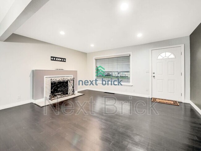 Foto del edificio - 512 Wells Ave N