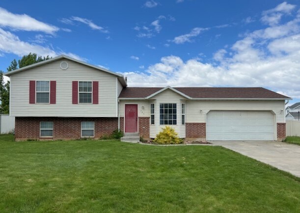 Primary Photo - 745 N 280 W