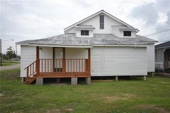 Building Photo - 15136 US-90