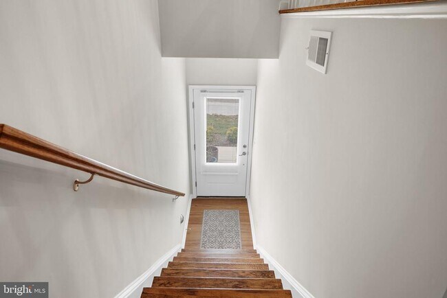Foto del edificio - 3421 St Robin Ln
